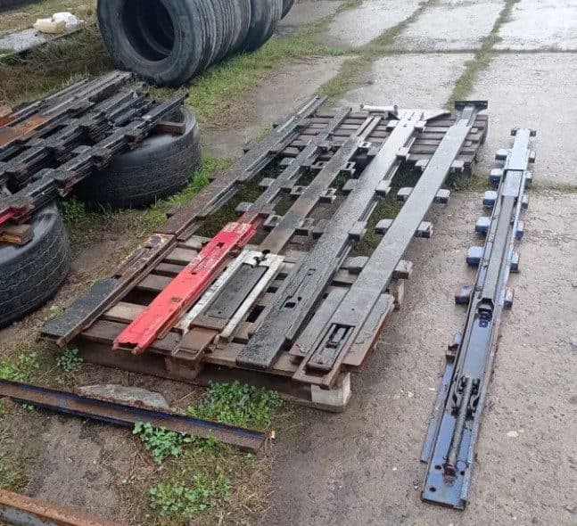 Комплект стійок на напівпричіп (вживаний)